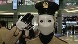 В Дубае в торговых центрах появились роботы-полицейские