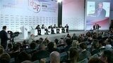 Участники Гайдаровского форума в Москве обсуждают источники развития экономики
