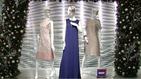 Вечерние наряды от русских дизайнеров: каким должен быть праздничный наряд