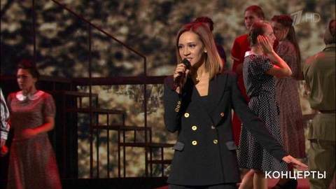 Валентина Бирюкова — «Сыновья уходят в бой». Праздничный концерт ко Дню Победы. Фрагмент выпуска от 09.05.2018