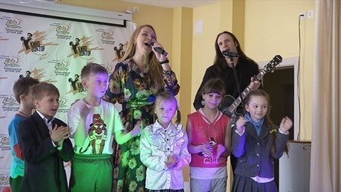 Звезды шоу-бизнеса в Карабановском детском доме. Акция Первого канала