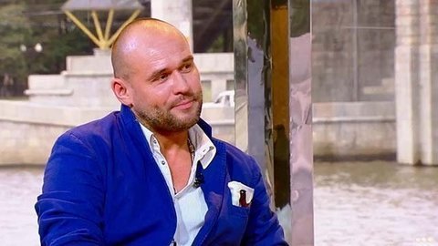 Максим Аверин надышался гелием и ответил на серьезные вопросы. Парк. Фрагмент выпуска от 26.07.2015