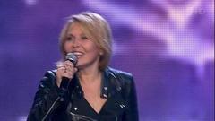 Ольга Кормухина — «Помнишь, нас учили быть птицами». Большой праздничный концерт к Дню государственного флага России. Фрагмент выпуска от 27.08.2016