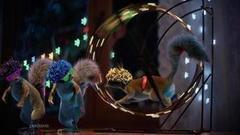 Новый год близко. Белки атакуют Первый канал. «Колесо»