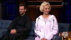 Актеры Риналь Мухаметов и Полина Максимова. Вечерний Ургант. Фрагмент выпуска от 09.10.2018