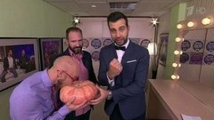 Подсанкционный подарок от Рэйфа Файнса. Пролог. Вечерний Ургант. Фрагмент выпуска от 30.10.2015