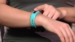 По команде гаджета