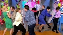 Мужчины против женщин: кто лучше? Жить здорово! Фрагмент выпуска от 20.02.2016