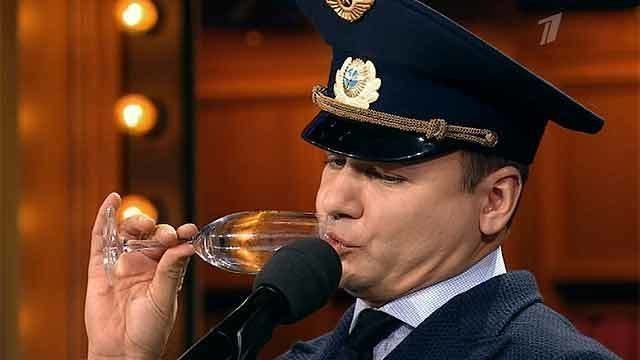 Александр Олешко — «Голос из салона самолета на свадебном банкете». Повтори! Фрагмент выпуска от 15.12.2013