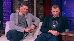 Футболисты Алексей и Василий Березуцкие. Вечерний Ургант. Фрагмент выпуска от 08.04.2013