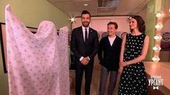 Иван поздравляет Анну Матисон и Сергея Безрукова с ситцевой свадьбой. Пролог. Вечерний Ургант. Фрагмент выпуска от 17.12.2016