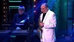 Алексей Козлов и ансамбль «Арсенал» — «Ностальгия». Вечерний Ургант. Фрагмент выпуска от 06.04.2015