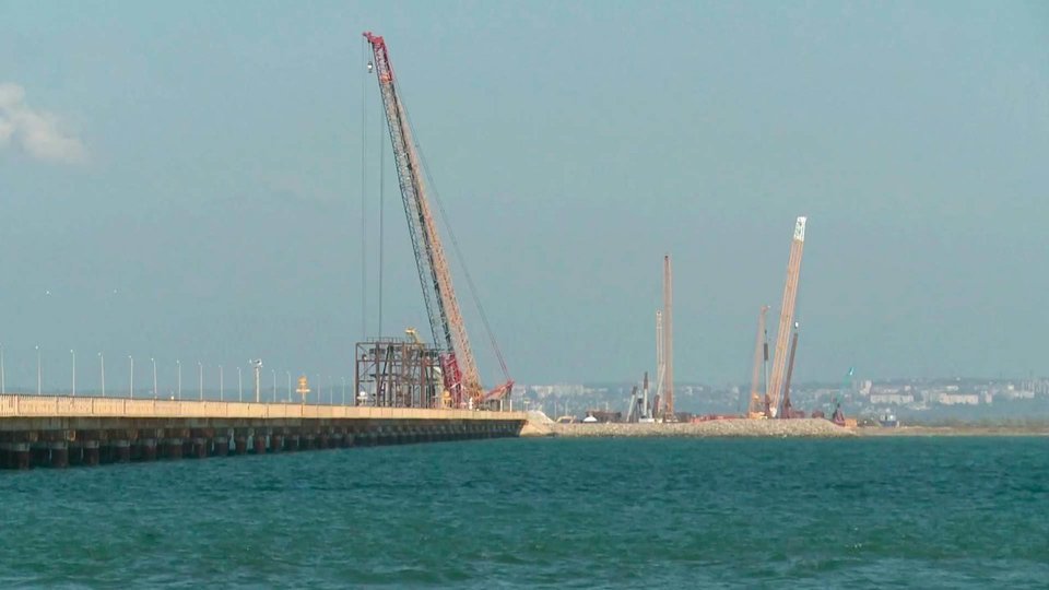 Как забивают сваи в воду