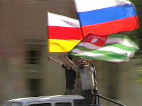 Цитаты про национальность. Мы не делились по народам и языкам. Люди делятся на умных и дураков. Люди делятся на умных и дураков. Мы не делились по народам и языкам.