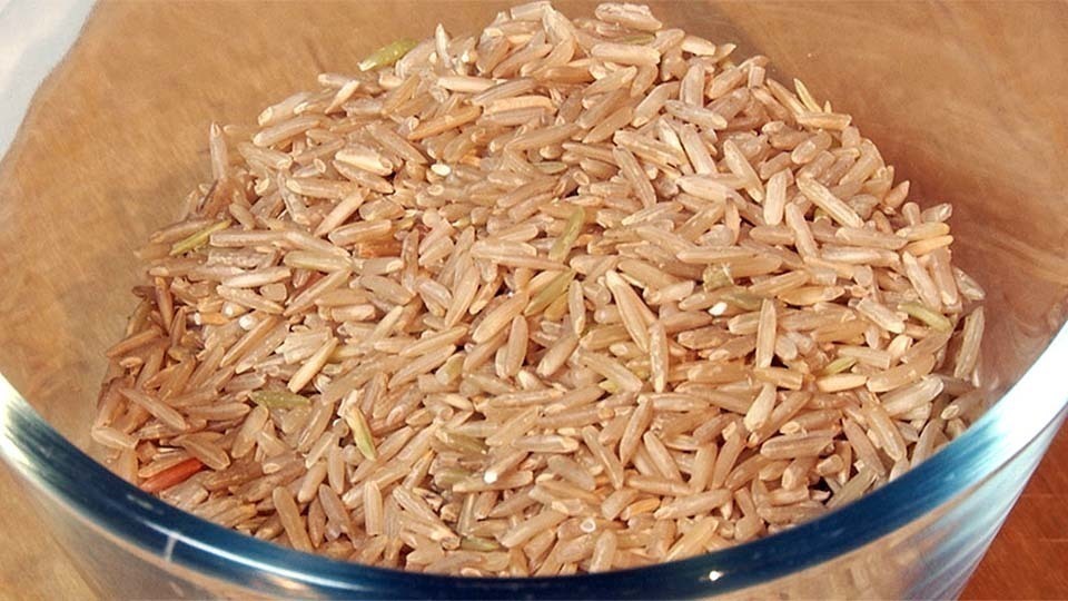 Рис и бурый рис разница. Как сварить бурый рис. Бурый рис фото упаковки. Бурый рис как варить правильно.
