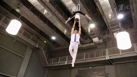 Алексей Воевода. Воздушная гимнастика. Профайл. Без страховки. Фрагмент выпуска от 28.05.2016