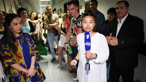 Слесарь из Сибири, реставратор старинных книг и педагог из детского сада. Необычные профессии участников кастинга шоу «Голос». Репортер V Эра Канн