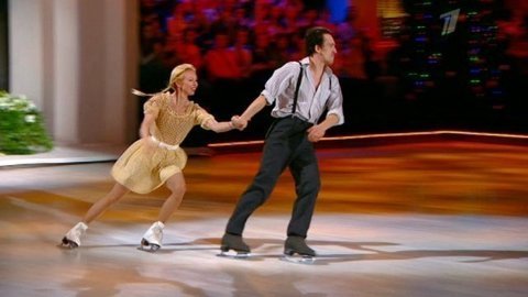 Татьяна Тотьмянина и Артур Смольянинов. Выступление. Фрагмент выпуска от 27.12.2014