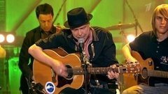 Гарик Сукачев и «Неприкасаемые» — «Птица». Вечерний Ургант. Фрагмент выпуска от 27.11.2012