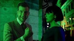 Иван проникает в сериал «Красная королева» и приглашает Ксению Лукьянчикову на программу. Пролог. Вечерний Ургант. Фрагмент выпуска от 16.03.2016