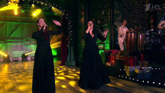 Елена Ваенга — «Калужская свадебная». Вечерний Ургант. Фрагмент выпуска от 27.12.2013