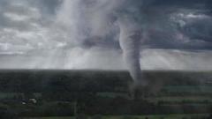 Откуда берутся смерчи? Доброе утро. Фрагмент выпуска от 10.08.2016