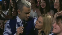 Робби Уильямс — «Supreme». Вечерний Ургант. Фрагмент выпуска от 10.04.2015