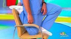 Зарядка для тех, кто много сидит. Жить здорово! Фрагмент выпуска от 23.10.2017