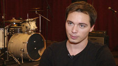 Дважды в одну реку: как Родион Газманов вернулся на сцену после десяти лет офисной жизни. Голос-4. Специальный репортаж