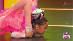 Гибкая циркачка Милана Кошелева. Лучше всех! Фрагмент выпуска от 08.04.2018