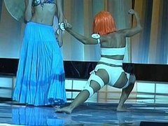 Десять девушек, имеющих профессию и любящих свое дело, доказывают всему миру, что они — лучшие! Не пропустите шоу «Здравствуйте, девочки!» на Первом