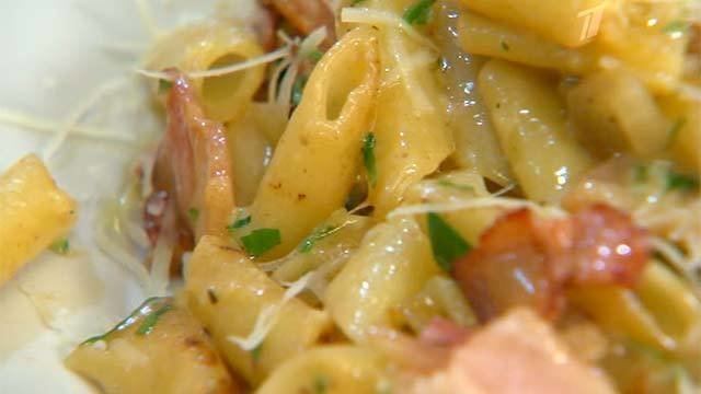 Спагетти с лососем под сливочным соусом - Бобёапекс124.рф