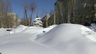 Удар стихии по Поволжью: в Саратове парализовано движение на дорогах