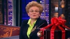 Телеведущая Елена Малышева. Вечерний Ургант. Фрагмент выпуска от 26.12.2012