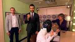 Саблистки Яна Егорян и Софья Великая делают вечерний макияж. Пролог. Вечерний Ургант. Фрагмент выпуска от 07.09.2016