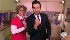 Александр Ревва в образе экстравагантной женщины. Пролог. Вечерний Ургант. Фрагмент выпуска от 16.06.2017