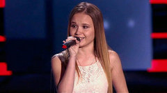 Ксения Быстрова. «Tous les enfants chantent avec moi». Голос-4. Слепое прослушивание. Фрагмент выпуска от 02.10.2015