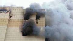 На месте пожара в торговом центре в Кемерове найдены тела 53 погибших