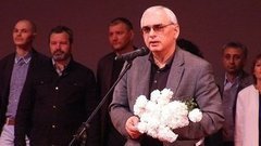 «Для меня этот фильм — дань памяти и уважения моему отцу и миллионам других бойцов, выигравших эту войну», — Карен Шахназаров. Специальный репортаж с премьерного показа фильма «Белый тигр»