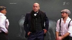 Максим Аверин — «Цыпленок жареный». Три аккорда. Фрагмент выпуска от 07.08.2015