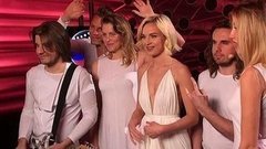 Покорeнные «Миллионом голосов» — десятки тысяч зрителей по всему миру готовятся голосовать за Россию