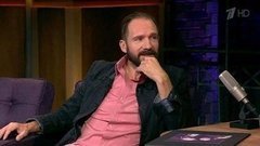 Актер Рэйф Файнс. Вечерний Ургант. Фрагмент выпуска от 30.10.2015