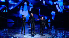 Лев Аксельрод, Кристиан Костов и Дима Билан. «На берегу неба». Голос.Дети-1. Финал. Фрагмент выпуска от 25.04.2014