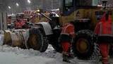 Коммунальные службы Москвы и области работают в авральном режиме из-за сильных снегопадов