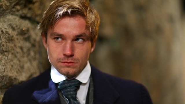 Александр Петров — Матье <div><p>Вор, которого Киреевская использует в своих интригах против Маты Хари</p><p>Александр Петров: «Это потрясающий опыт. Мне даже понравилось играть сцены на английском языке. Я немножко не понимал, что со мной происходит. Но организм пытался как-то быстро сориентироваться в ситуации».</p></div>