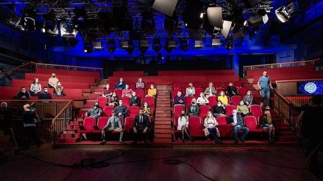 <p>Фотолестница за 17 марта 2021 года. Гости студии: Виктор Добронравов, Imanbek.</p>