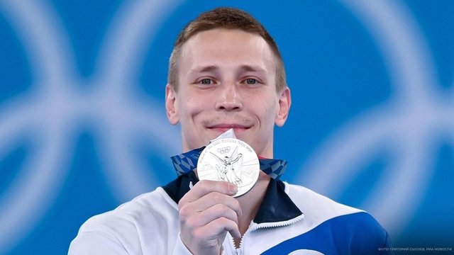 <p>Гимнаст Денис Аблязин занял второе место в опорном прыжке, заработав одинаковое количество баллов с победителем соревнований Джи-хван Сином из Южной Кореи</p>