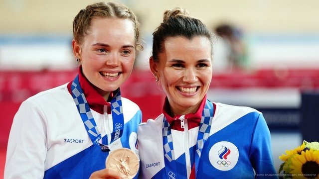 <p>Велогонщицы Гульназ Хатунцева и Мария Новолодская выиграли серебряные медали в мэдисоне</p>