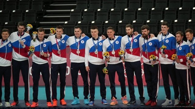 <p>Мужская сборная по волейболу проиграла в финале Франции и завоевала серебряные медали олимпийского турнира</p>