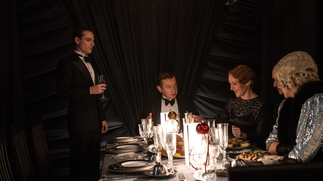 <p>Слева направо: Алексей Филимонов (Александр Вертинский), Михаил Трухин (Егор Бачуров), Наталья Рогожкина (Мира) и Виктория Исакова (Марлен Дитрих) <br></p>